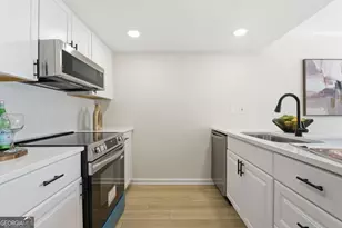 745 Cedar Pointe Ct SW, Marietta, GA 30008 - Photo 10