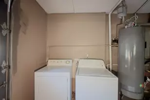 518 Barbashela Cir, Stone Mountain, GA 30088 - Photo 16