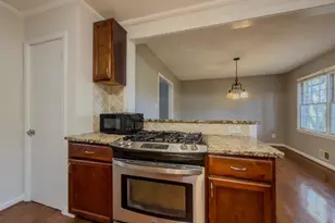 518 Barbashela Cir, Stone Mountain, GA 30088 - Photo 6