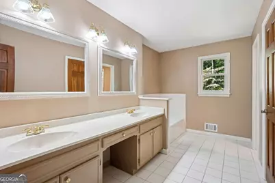 4891 Forestglade Court, Stone Mountain, GA 30087 - Photo 12