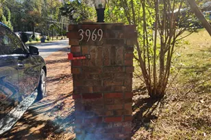 3969 W Hilda Cir, Decatur, GA 30035 - Photo 2