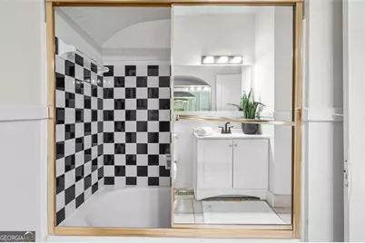 617 Hamilton E Holmes Drive, Atlanta, GA 30318 - Photo 16