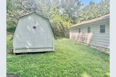 5552 Lakeside Drive, Union City, GA 30291 - Photo 4