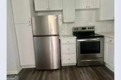 5552 Lakeside Drive, Union City, GA 30291 - Photo 10