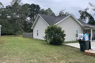 823 N Main St, Statesboro, GA 30458 - Photo 2