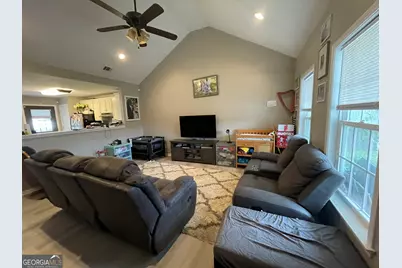 823 N Main Street, Statesboro, GA 30458 - Photo 6