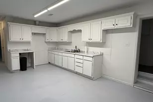 121 S Elm St, East Dublin, GA 31027 - Photo 6