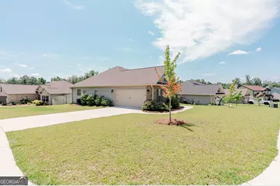 616 Woods Edge Way, Warner Robins, GA 31088 - Photo 2