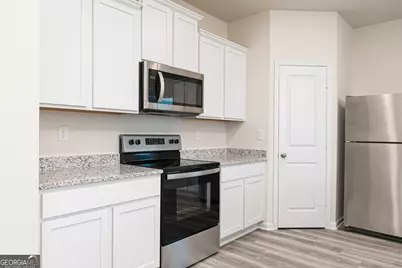284 Limestone Circle, Conyers, GA 30013 - Photo 8
