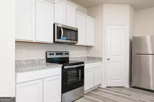 284 Limestone Cir, Conyers, GA 30013 - Photo 8