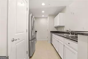 3040 Peachtree Rd NW, Atlanta, GA 30305 - Photo 4