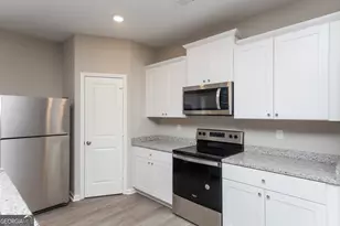 318 Augusta Woods Dr, Villa Rica, GA 30180 - Photo 4