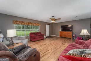 2656 Ware St, Blackshear, GA 31516 - Photo 6