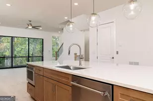 2186 Crestview Dr, Brookhaven, GA 30319 - Photo 10