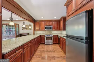 7080 Riverside Dr, Sandy Springs, GA 30328 - Photo 8