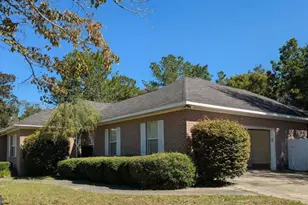 775 Catherine St, Jesup, GA 31546 - Photo 2