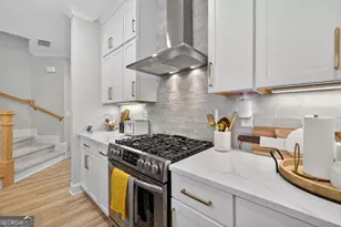 425 Retreat Ln, Canton, GA 30114 - Photo 10