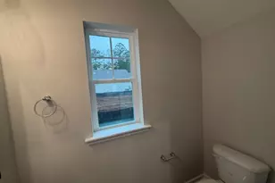 375 Brook Dr, Brunswick, GA 31525 - Photo 12