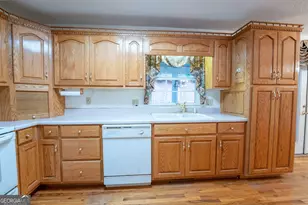 1327 Pinnacle Dr, Clayton, GA 30525 - Photo 14