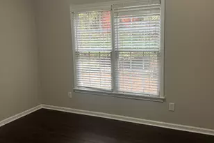 392 Brookwater Ct, Stone Mountain, GA 30087 - Photo 6