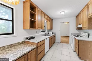 655 Sunset Dr, Locust Grove, GA 30248 - Photo 8