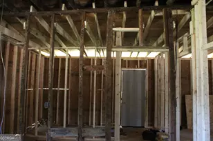 339 Atlanta St, Barnesville, GA 30204 - Photo 14