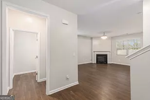 404 Lake Ridge Ln, Fairburn, GA 30213 - Photo 4