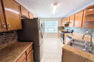 2284 Bear Mountain Dr NE, Conyers, GA 30013 - Photo 8