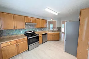 2284 Bear Mountain Dr NE, Conyers, GA 30013 - Photo 6