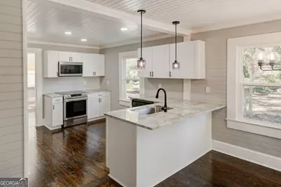 270 Victoria Street, Commerce, GA 30529 - Photo 2