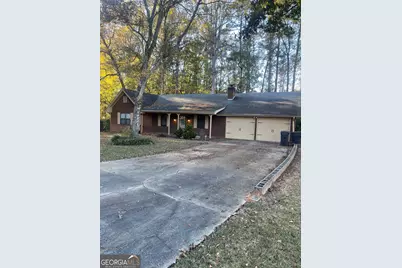 3449 Creekwood Drive SE, Conyers, GA 30094 - Photo 2