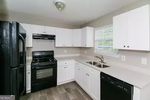 7550 Sugarcreek Dr, Riverdale, GA 30296 - Photo 8