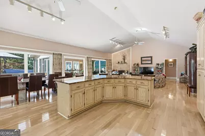 6558 Lanier Islands Parkway, Buford, GA 30518 - Photo 34
