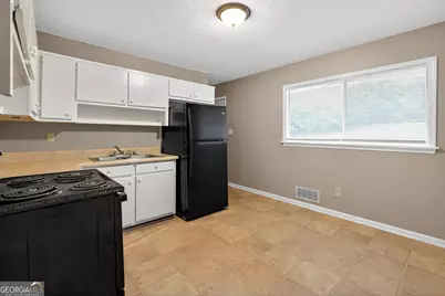 8207 Dunellen Lane, Jonesboro, GA 30238 - Photo 14