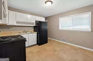 8207 Dunellen Ln, Jonesboro, GA 30238 - Photo 14