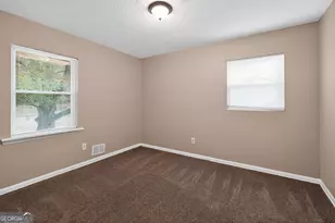 8207 Dunellen Ln, Jonesboro, GA 30238 - Photo 8