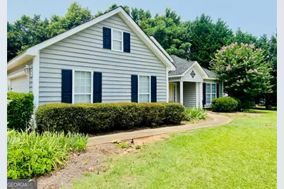 124 Lake Lillian Drive, Perry, GA 31069 - Photo 1