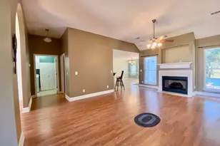 124 Lake Lillian Dr, Perry, GA 31069 - Photo 4