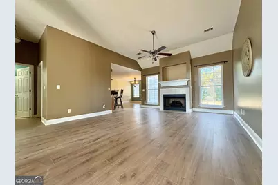 124 Lake Lillian Drive, Perry, GA 31069 - Photo 4