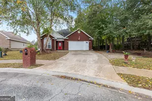 106 Hampstead Ct, Warner Robins, GA 31088 - Photo 2