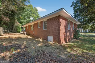 352 3rd Ave, Winder, GA 30680 - Photo 32