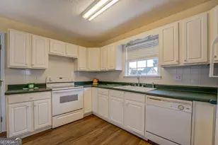 282 Marina Cir, Jackson, GA 30233 - Photo 22