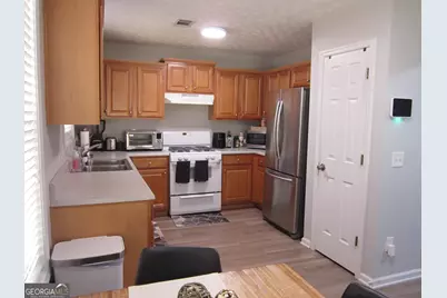 5581 Ashmoore Court, Flowery Branch, GA 30542 - Photo 8