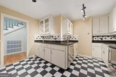 518 High Point North Road, Macon, GA 31210 - Photo 10