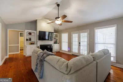 2303 S Sherwood Drive, Valdosta, GA 31602 - Photo 6
