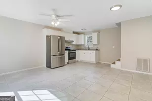 2244 Bennett Cir, Gainesville, GA 30504 - Photo 2