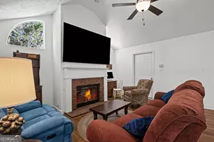 146 Greentree Dr, Newnan, GA 30265 - Photo 8