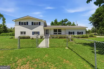 27 Park Lane, Hazlehurst, GA 31539 - Photo 1