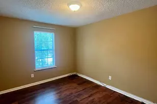 2092 S Sherwood St, Valdosta, GA 31602 - Photo 10