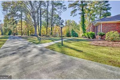 30 Hawthorne Drive, Newnan, GA 30263 - Photo 8